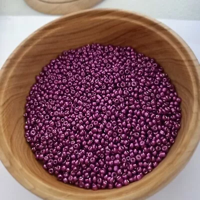 $3.50 • Buy 500pcs Tiny 2mm Dark Orchid Glass Seed Beads Metallic 12/0 AUS