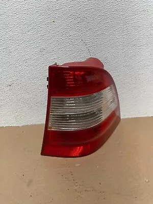 2002-2005 Mercedes ML 350 Ml-Class Right Passenger Rh Tail Light 1557N DG1 • $32.08