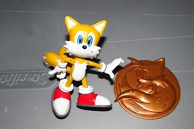 1999 Sonic The Hedgehog Adventure Resaurus Tails Figure / Stand Lot (D-13) • $85