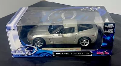 Maisto Special Edition 2005 Silver Chevrolet Corvette Coupe 1:18 • $40