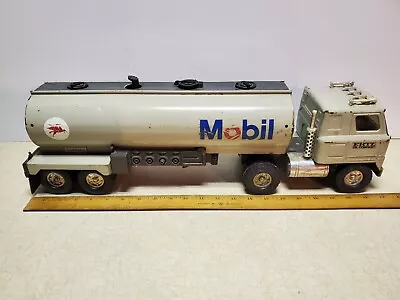 Toy Ertl Mobil Oil  International Gas Tanker Truck And Trailer  USA 22  Clean • $45