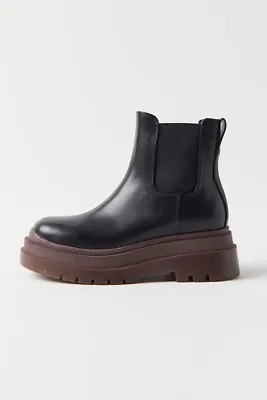 New Urban Outfitters Betty Treaded Chelsea Boot US 6 • $49