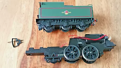 Hornby R2268 BR Merchant Navy Class Chassis & Tender Spares/Repair A11 • £1