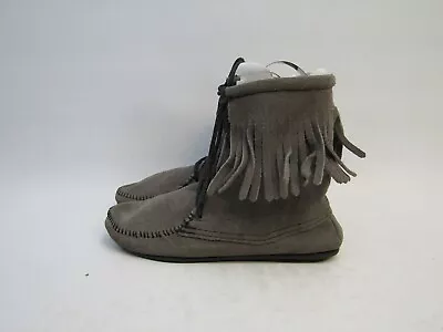 Minnetonka Womens Size 7 M Gray Suede Fringe Laces Ankle Moccasins Bootie • $26.59