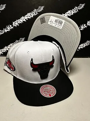 NEW Mitchell & Ness Chicago Bulls 1996 NBA FINALS Black Logo White Snapback Hat • $29.95