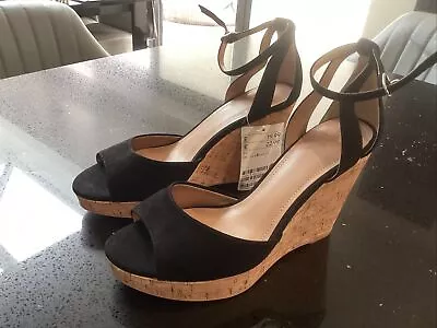 Ladies H&M Black Faux Suede Peep Toe 4” Wedge Heel Shoes Size 5 Bnwt • £12