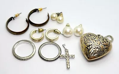 Vintage Lot Of Mixed Jewelry • $8.49