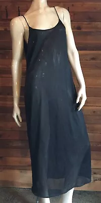 Vintage Black Size Medium Full Slip   #9718 • $12.95