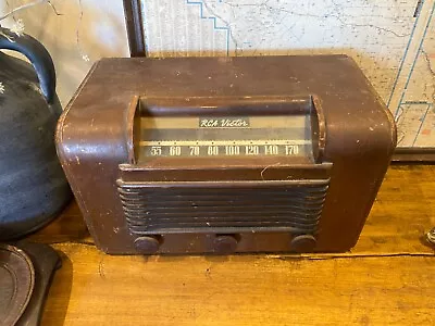 Antique/Vintage  RARE RCA VICTOR MODEL TUBE RADIO Untested Wood Case • $90