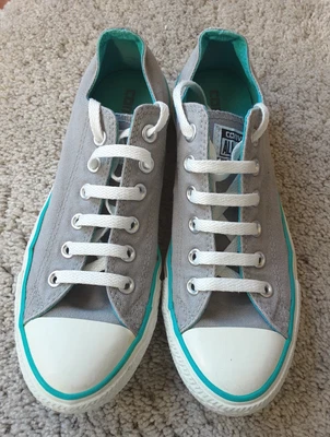 £18 • Buy Womans Grey Converse Low Top Trainers Size 6.5 UK