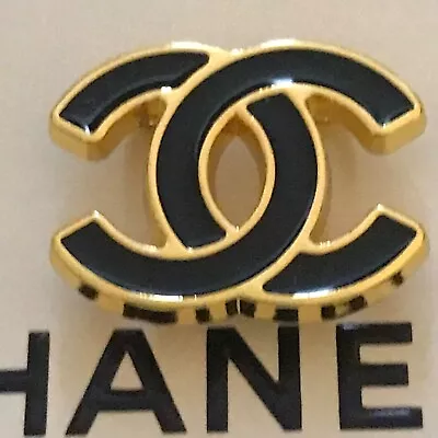CHANEL Metal Large Sized Emblem Logo Button / Plaque Large Sized Chunky CC Badge • £55
