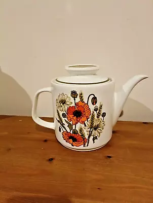 Meakin Poppy Tea Pot • £15