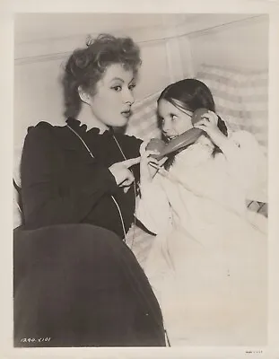 Greer Garson + Margaret O'Brien In Madame Curie (1943) 🎬⭐ Vintage Photo K 286 • $23.99