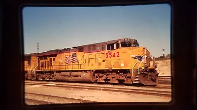 XTX13 35MM Train Slide ENGINE LOCOMOTIVE RR UP 5542 ES44AC WEST COLTON CA 1-1-09 • $9.32