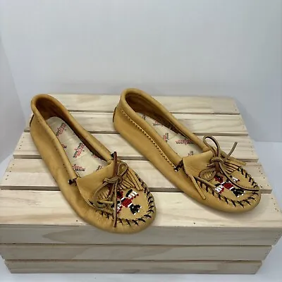 Minnetonka Women’s Moccasins Beaded Thunderbird Tan Leather Size 8 Made In USA • $18.99