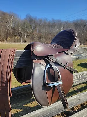 17”Colligate Jumping Saddle Used • $650