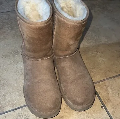 Ugg Size 7 Tan • $65