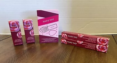 Mary Kay - Make Up Lot - Lip & Nail Items - Highlight Brush - Nip ! • $39.99