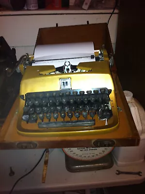 Underwood Portible Typewriter With Case; Works Well • $50