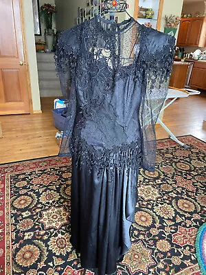 Gothic Long Renaissance Steampunk Satin Lace Dress Sz.8-10 Prom Bead Embroidery  • $76