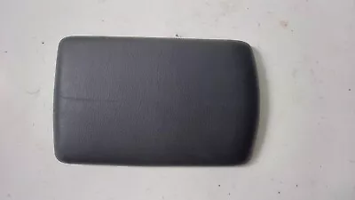 2001-2004 Nissan Xterra Frontier Center Console Lid Armrest Nissan Gray Armrest • $34.99