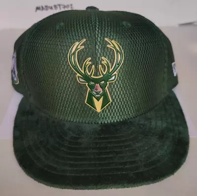 RARE Milwaukee Bucks Green 2017 NBA Draft Official On Court 9Fifty Snapback Hat • $20