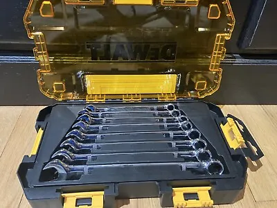 DeWalt 8 Pc Combination Wrench Set Metric 10mm - 17mm • $30