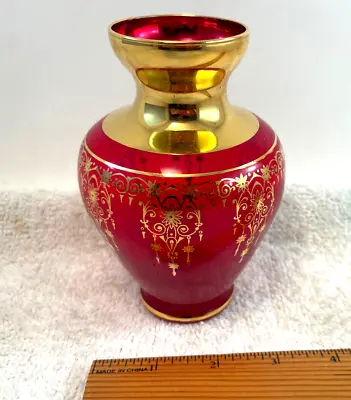 VTG Murano Venetian Ruby Red Glass Vase 24K Gold Trim 5 T Nice • $39.50