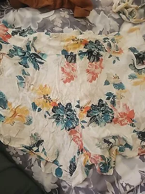 Maurices Flower Shorts Size XL • $0.99