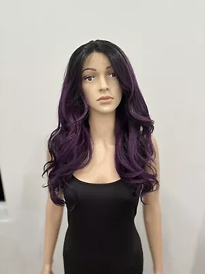 Model Model U Curve Lace Front Wig 28” • $19