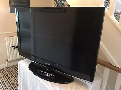 Samsung LE40A456C2D 40  720p HD LCD Television With Stand And Remote Control • £75