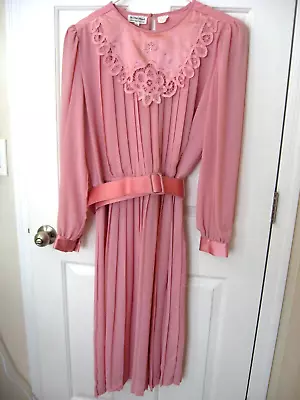 Vintage 60's Pink Chiffon Dress W/Battenberg Lace  Collar - Size 14 • $19.95