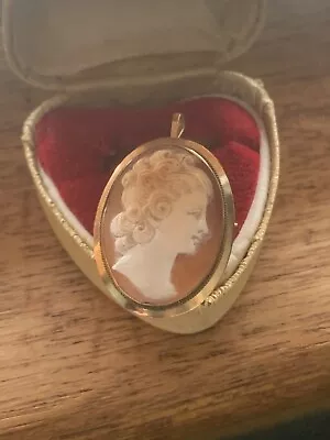 Vintage 18ct Gold 750 Cameo Brooch/Pendant  • £59.99