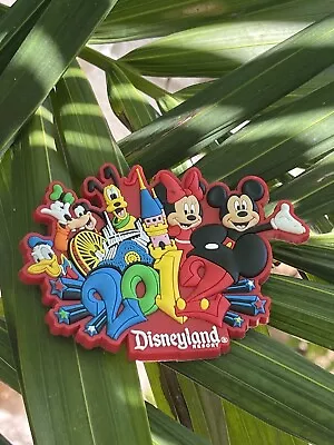 RARE 2012 Walt Disney World Magnet Pluto Goofy Donald Duck Minnie & Mickey Mouse • $16.50