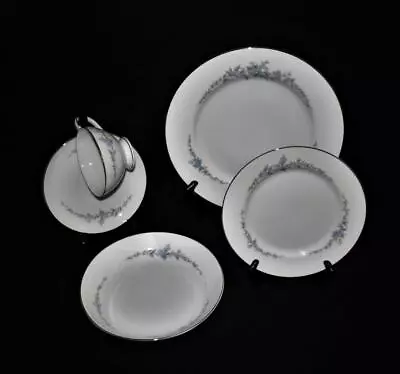 5 Piece Place Setting Mikasa China Annbelle 5604 Blue Flowers Platinum Trim • $29.95