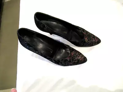 Bruno Magli Black Brocade Shoes Heels Sz. 9AA • $16