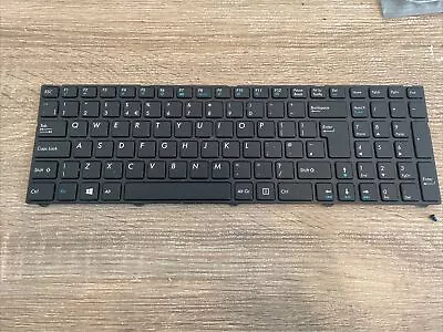 Medion Akoya E6239 UK QWERTY Keyboard MP-13A86GB-528 • £18