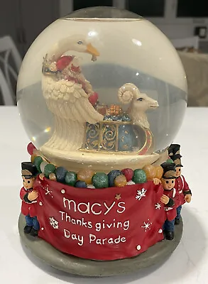 Macy’s Thanksgiving Day Parade Musical Revolving Snowglobe - Santa Swan Soldiers • $29.99