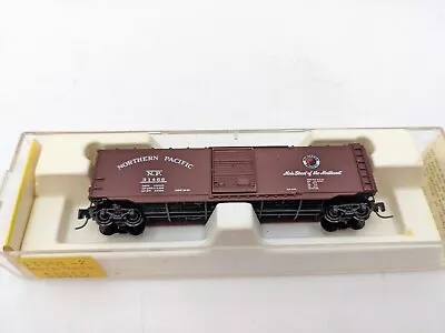 Micro Trains Z Scale 13501-2 Northern Pacific 50ft Standard Boxcar NP 31468 • $19.99