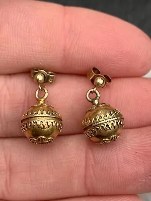 15ct Gold Etruscan Victorian Earrings￼ 3.1 Grams • £4.20