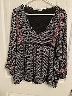 Maurices Shirt Plus Size 2 Top 3/4 Sleeves Blouse Elastic Bottom & Sleeve ￼ • $10