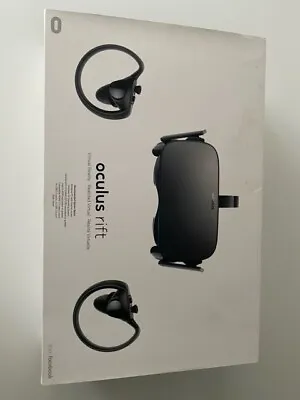 Oculus Rift CV1 - Very Good Condition Hardly Used • £60