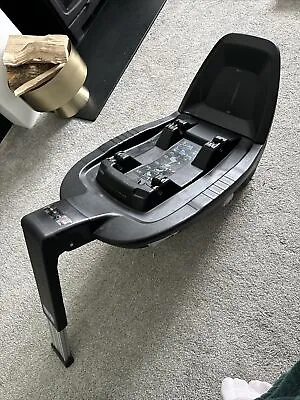 Maxi Cosi Isofix Base • £30