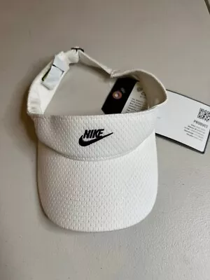 NEW  NIKE SPORTSWEAR VISOR Unisex White Golf Golfing CU7262-100 • $25