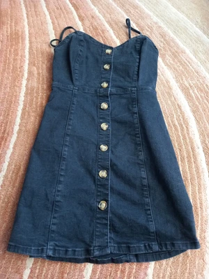 £2 • Buy Denim DRESS BUTTON FRONT  SIZE 8