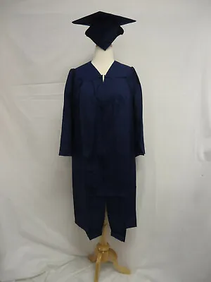 Oak Hall GreenWeaver Academic Graduation Cap Gown Navy Blue Small 5  5 2' • $22.49