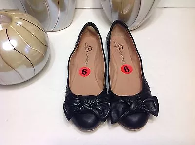 B MAKOWSKY MINI WEDGE BALLET FLATS.WITH  BOW Black  LEATHER UPPER - 6M • $10