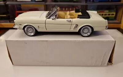 Sunnyside 1/24 Scale Model Car SS7711W - 1965 Ford Mustang - White • £18.95