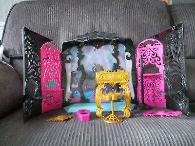 Monster High 13 Wishes Party Lounge DJ Disco Dance Club Doll Playset • $18.66