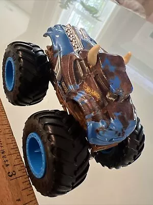 Hot Wheels Monster Jam - Steer Clear Bull 1:64 Diecast Truck • $1.04